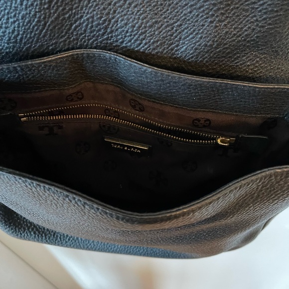 Tory Burch cross body saddle bag - Picture 3 of 3